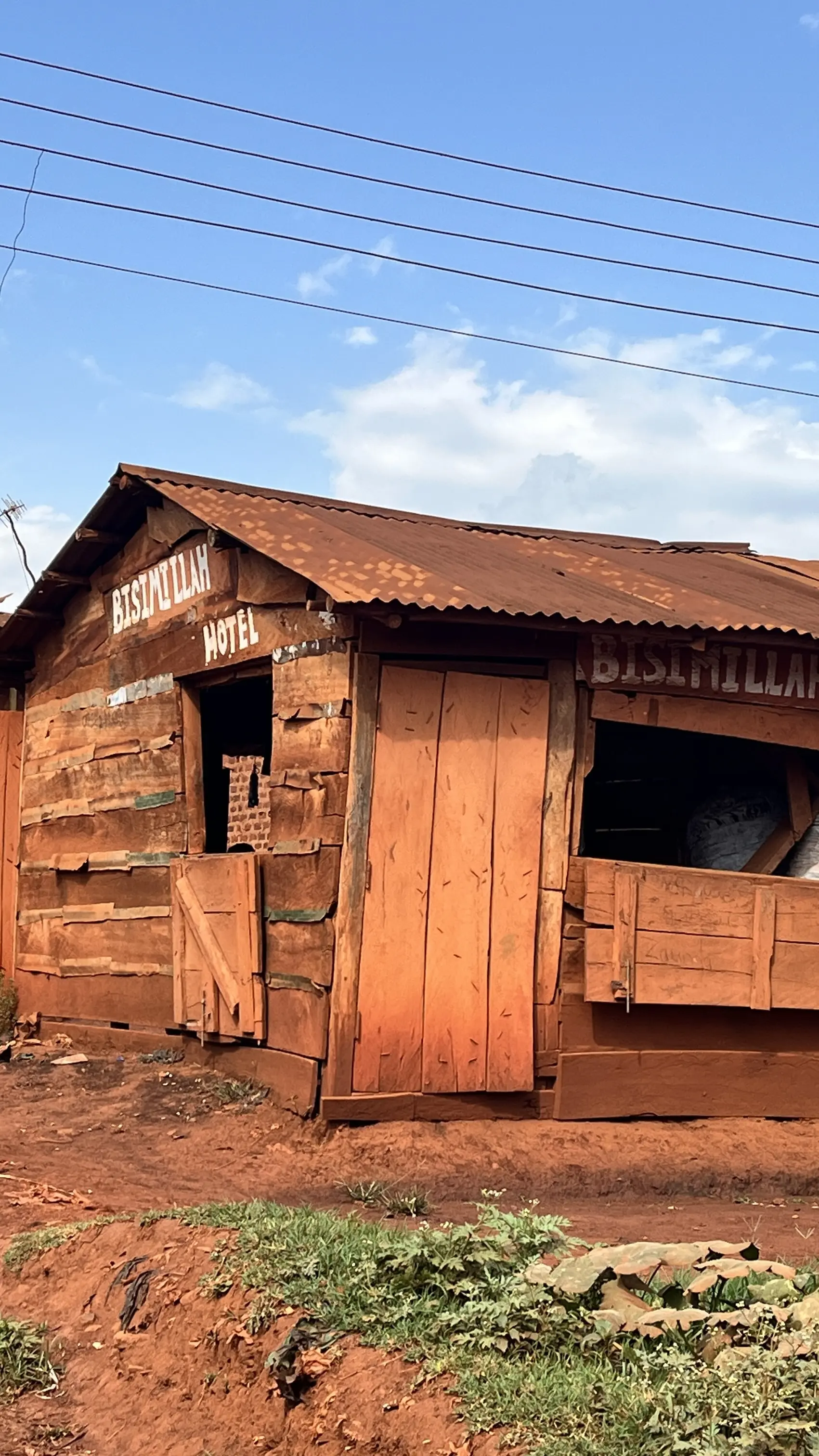 Non-swimmer White Nile Class V rafting guide